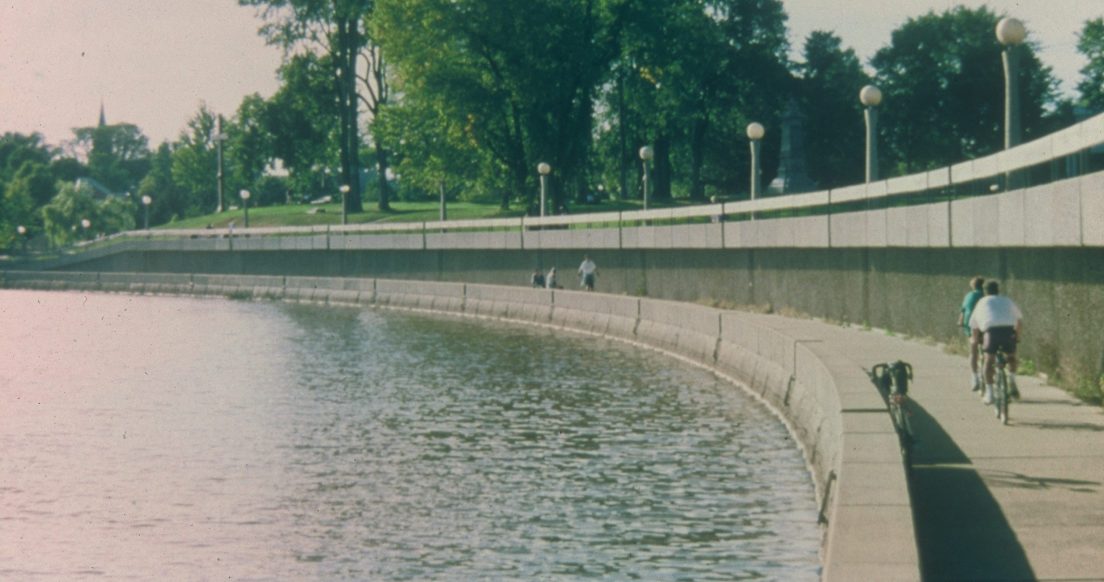 La rivière Saint-Charles à Québec, dans les années 80.