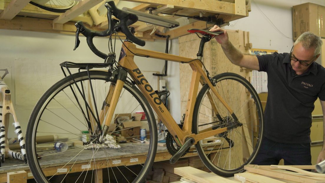 vélo picolo image à la une vélo bois stock carbone