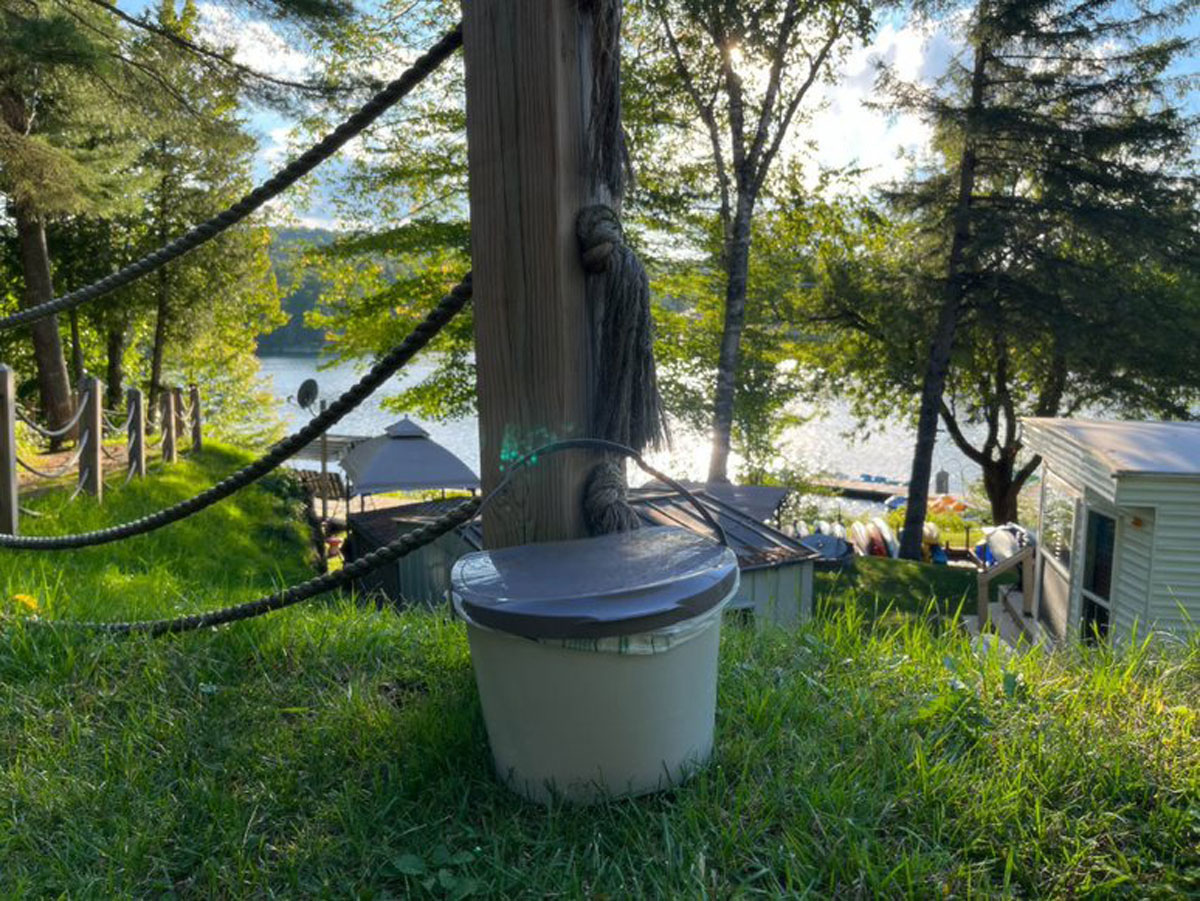 Bac de compost au camping Val-des-bois