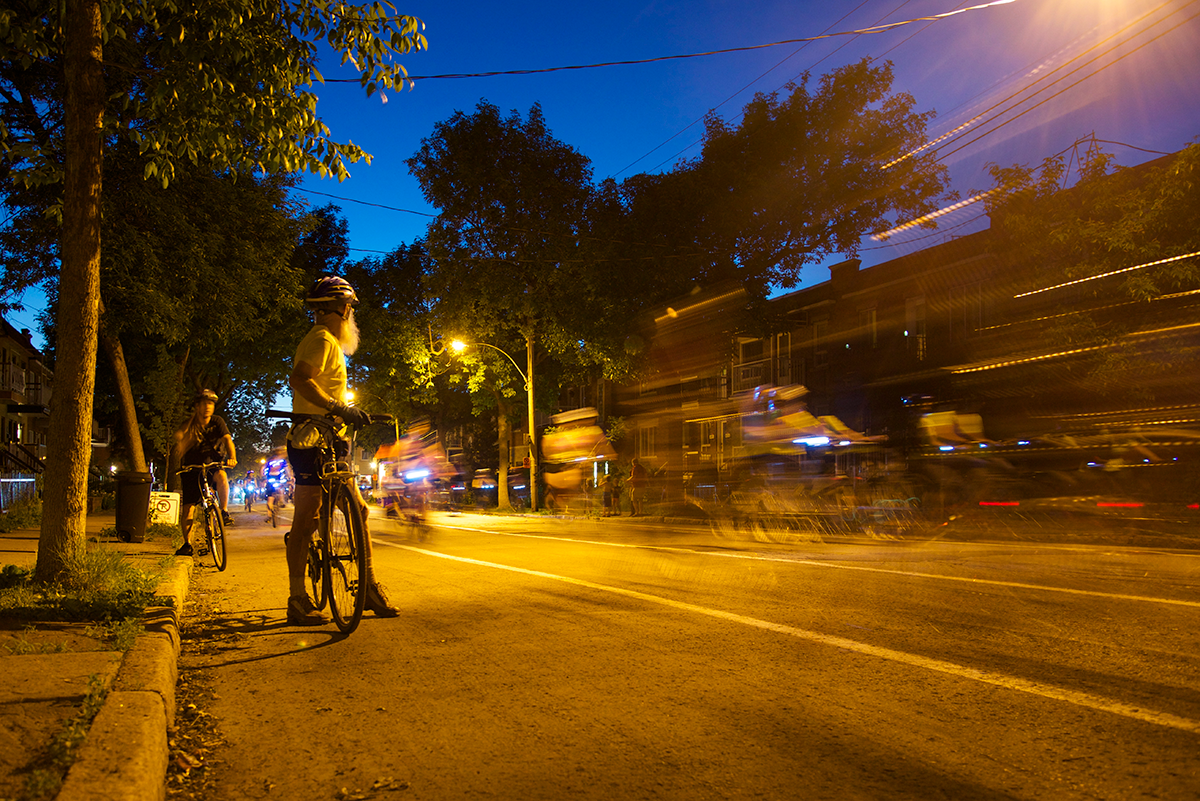 Tour de Nuit à vélo, sur l'île de Montréal.